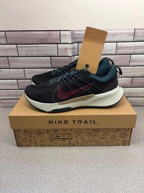New Nike Junioer Trail 2 Next Nature size 8 women’s/6.5 in men’s black/night mar